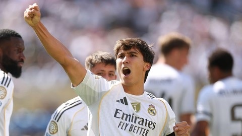  Real Madrid kích nổ thành công ‘bom tấn’